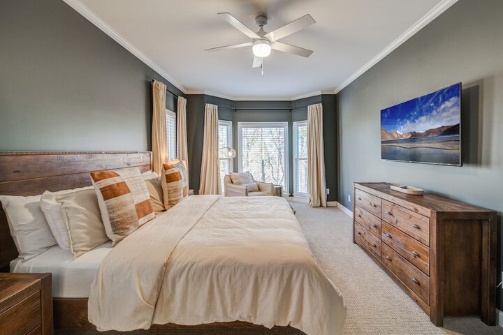 Luxury Mountain Home in Big Canoe! Golf / Lake / EV / Game Room!