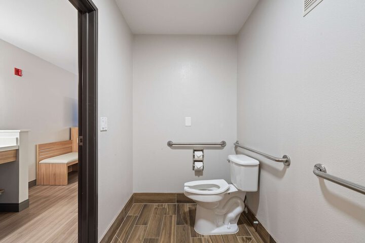 Best Western Lake Oswego / Portland Hotel & Suites