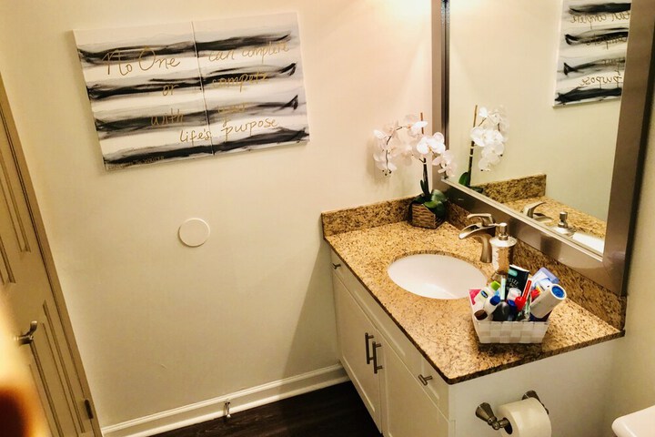 Sawgrass Mall Apartment 2