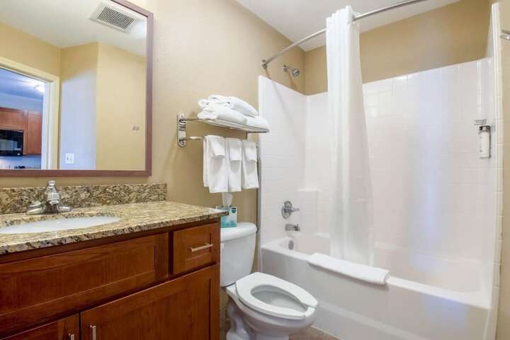 Room 15 of 36