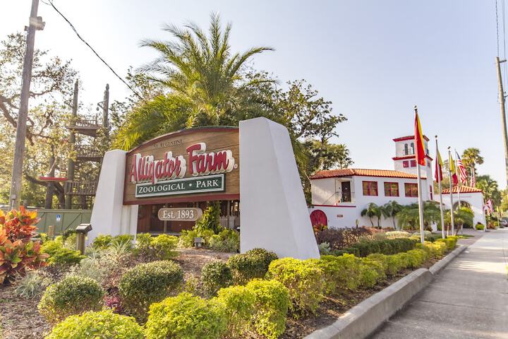 Hotel 1 of 50