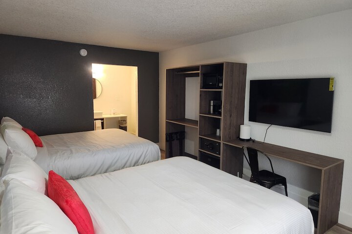 Developer Inn & Suites Airport JAX a Baymont by Wyndham Deals ...