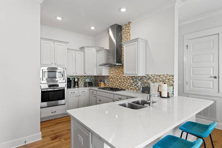 Prominence on 30A by Panhandle Getaways
