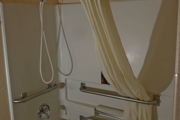 Room 65 of 82