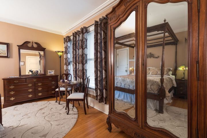 Room 41 of 76