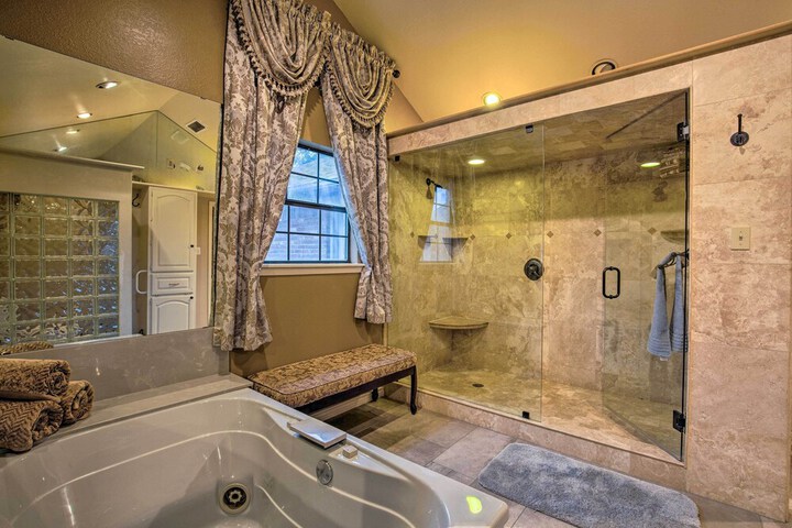 Cozy Family Home w / Fire Pit 4 Mi to Lake Fork