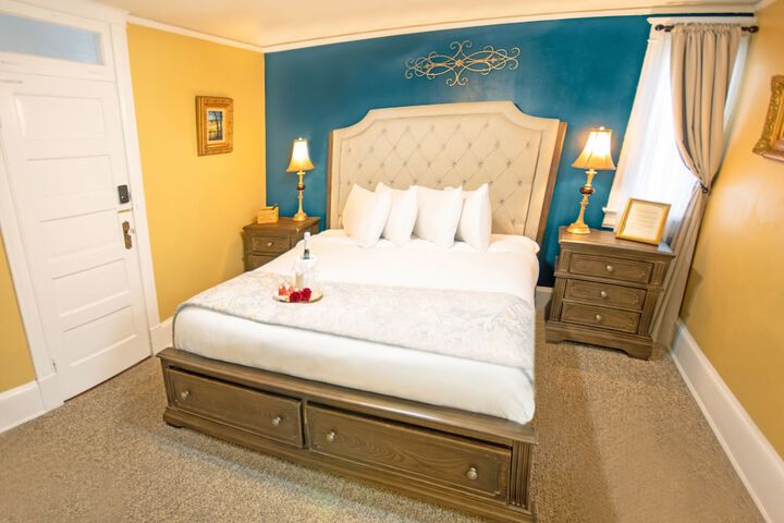 Room 6 of 37