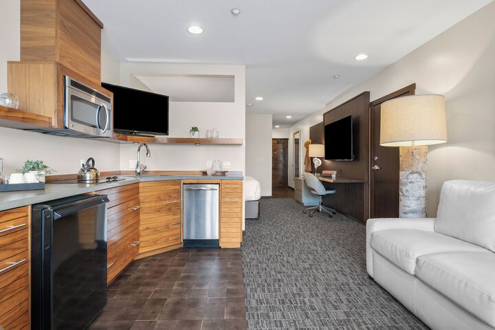 The Oxford Hotel Bend