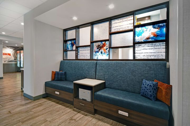 Business Center 47 of 47
