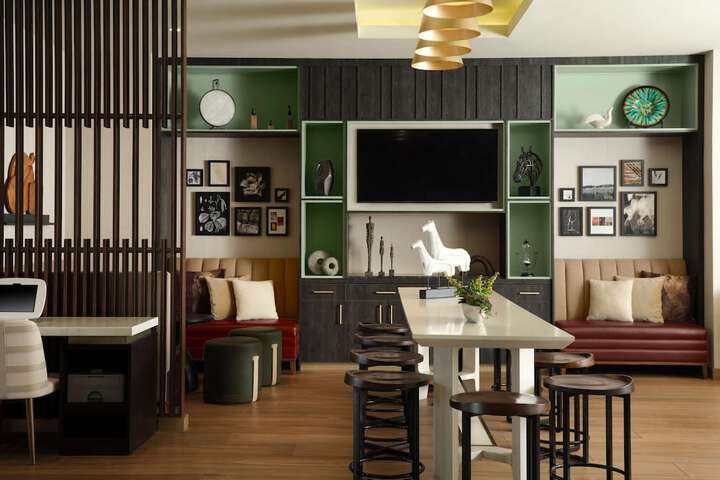 Hotel Interior 5 of 34