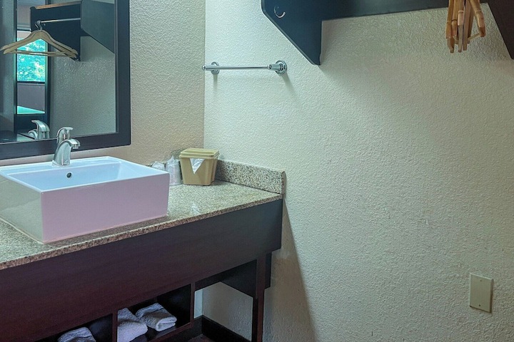 Motel 6 Atlanta Smyrna / Ballpark