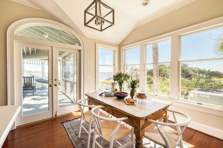 Haven by Avantstay Luxury Beachfront Home w / Pool & Gorgeous Patios