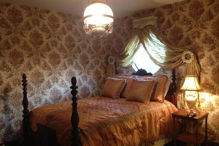 Room 26 of 43
