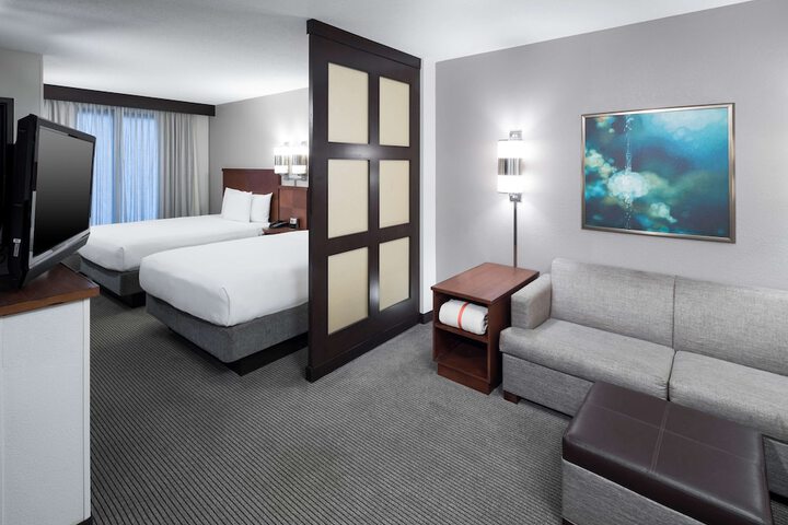 Room 17 of 35