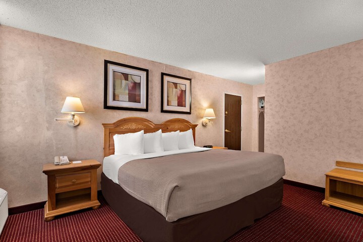 Room 30 of 53