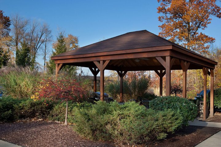 Sonesta Simply Suites Cleveland North Olmsted Airport