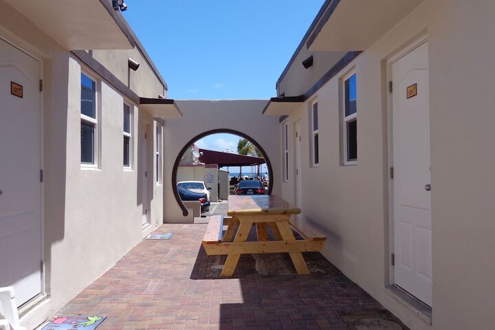 Hotel Exterior 53 of 61