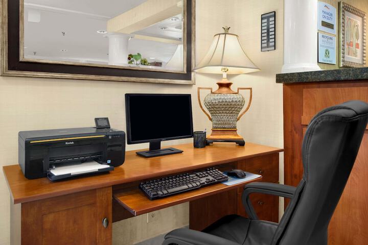 Business Center 51 of 51