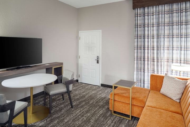 Embassy Suites by Hilton Orlando North