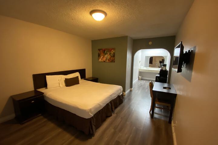 Room 22 of 115