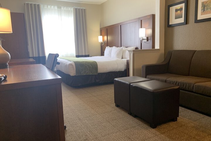 Room 33 of 41