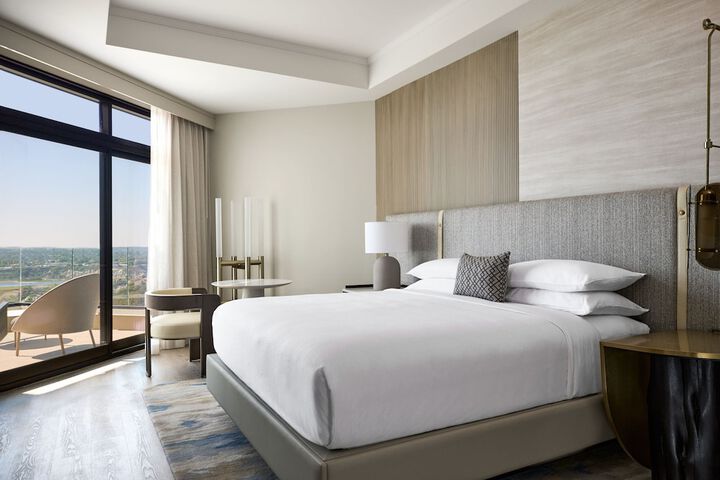 VEA Newport Beach a Marriott Resort & Spa