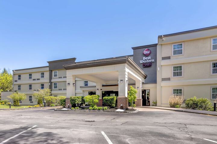 Hotel 2 of 69