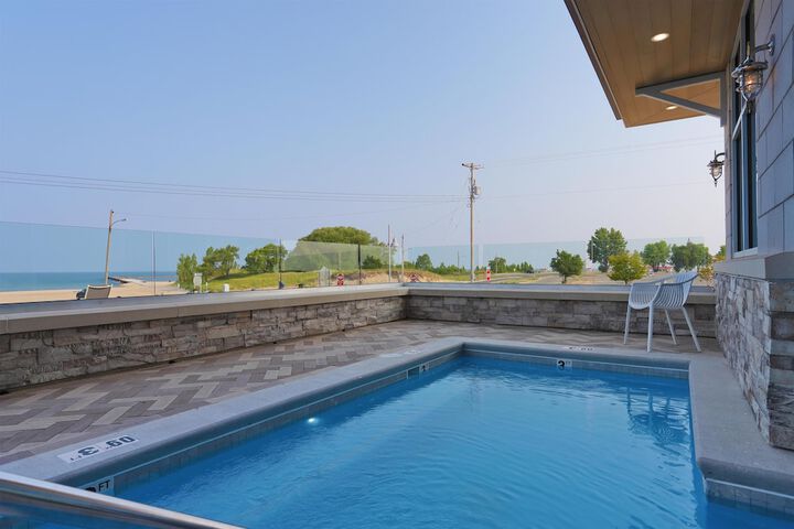 Hampton Inn & Suites Manistee Waterfront