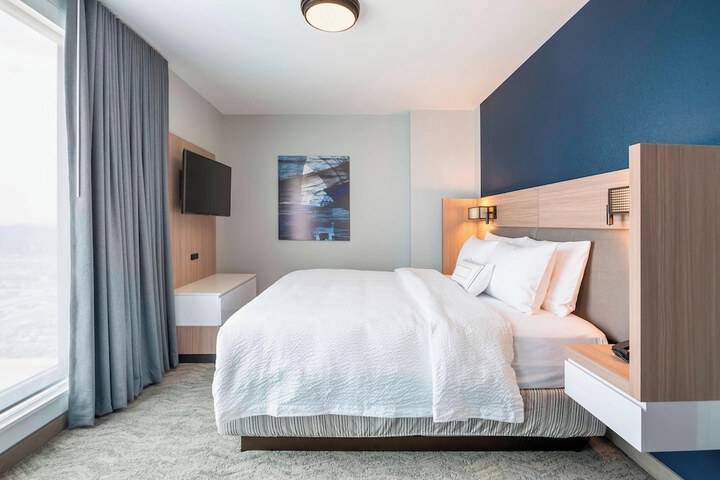 Room 15 of 31
