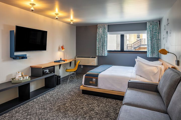 Room 7 of 55