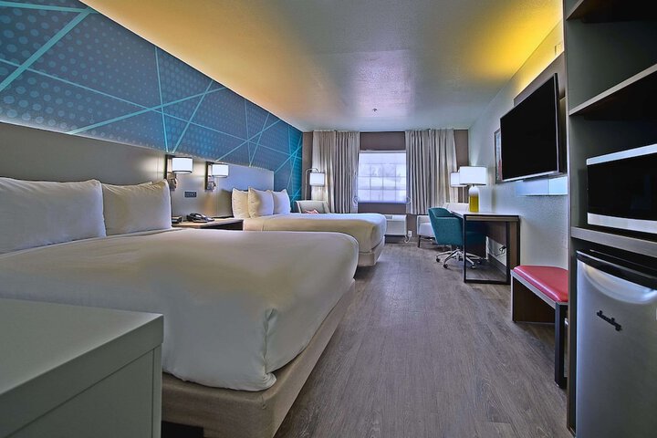 Room 28 of 42