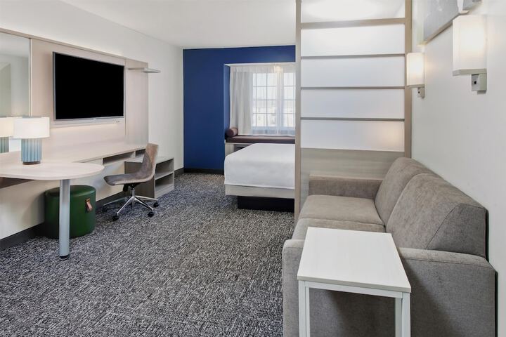 Spark by Hilton Rochester South