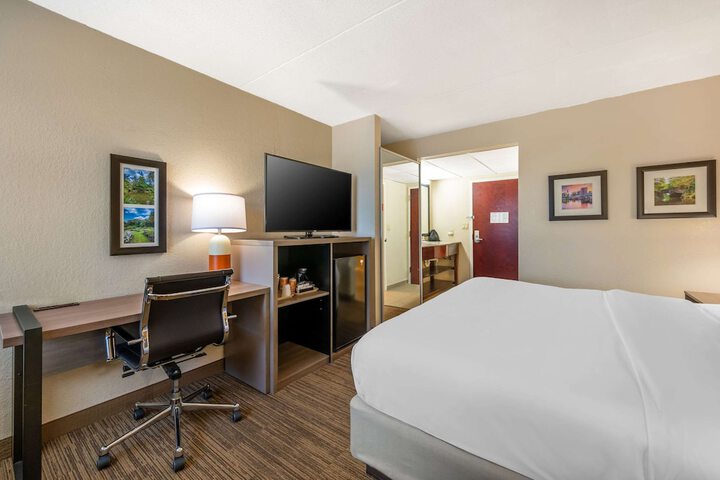 Room 16 of 35