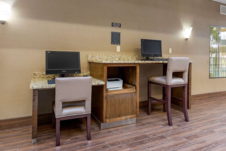 Business Center 40 of 40