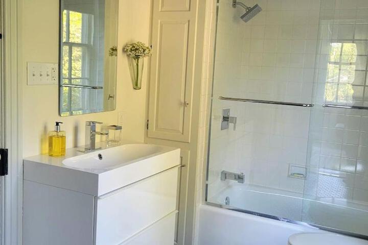 Pinetown Bridge Bnb LLC