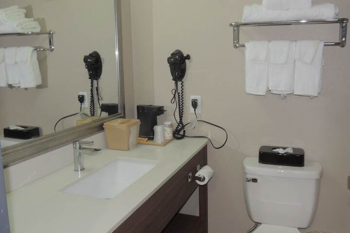 Room 32 of 55