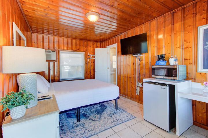 Room 28 of 51