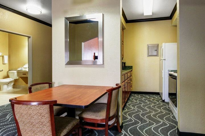 Comfort Suites Lake Ray Hubbard