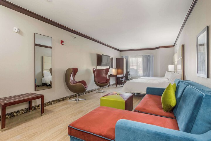 Room 25 of 75