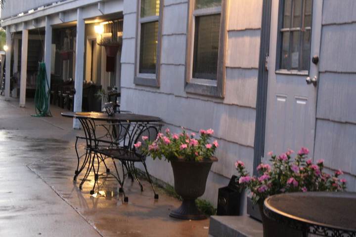 Hotel Exterior 57 of 80