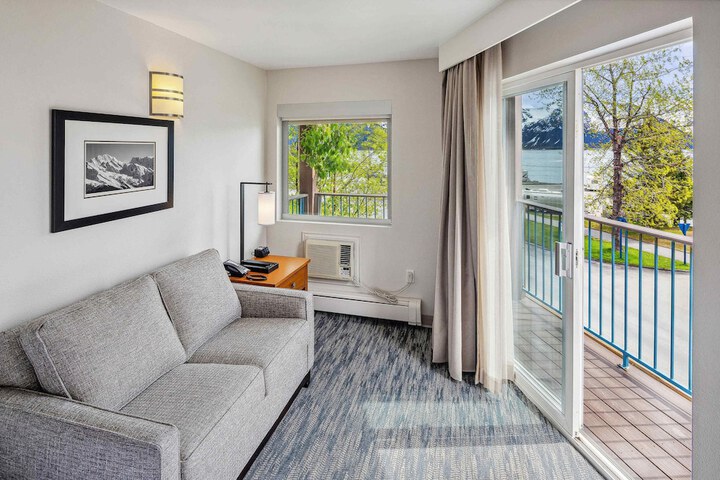 Hotel Edgewater