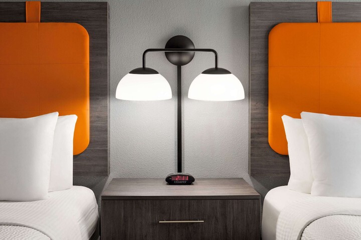 Room 8 of 36