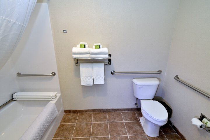 Room 61 of 105