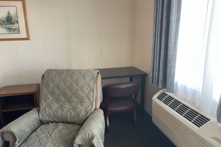 Landmark Inn