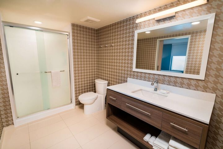 Home2 Suites by Hilton Bakersfield