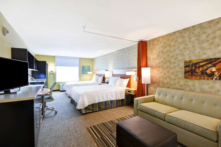 Room 16 of 40