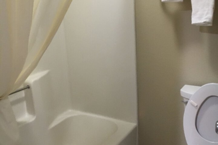 Room 15 of 26