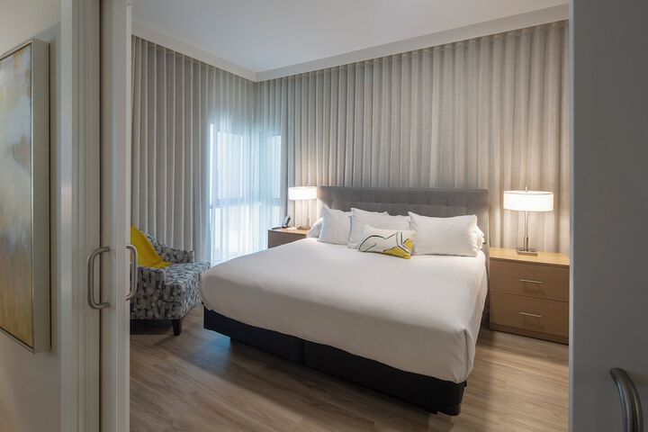 Art House Hotel and Suites
