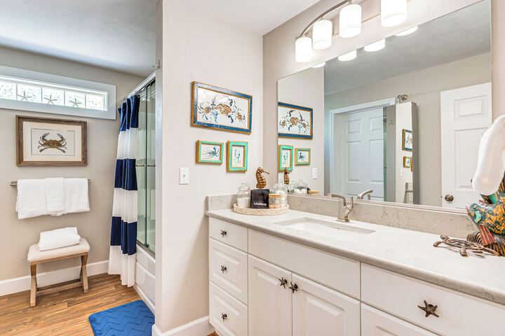 Steps to Beach: Home w / Sunset Views in Cedar Key!