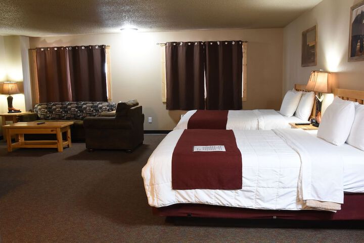 Woodside Dells Hotel & Suites